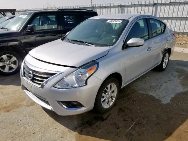 3N1CN7AP4JL806580 - 2018 NISSAN VERSA S SILVER photo 2