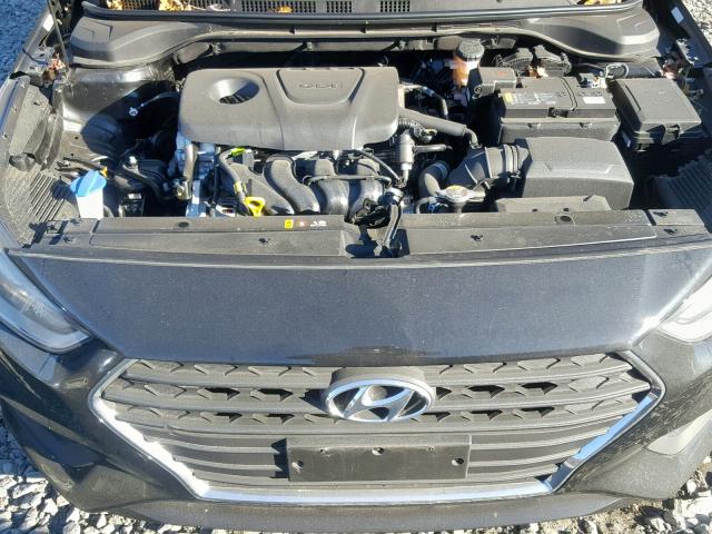 3KPC24A35JE034631 - 2018 HYUNDAI ACCENT SE BLACK photo 7