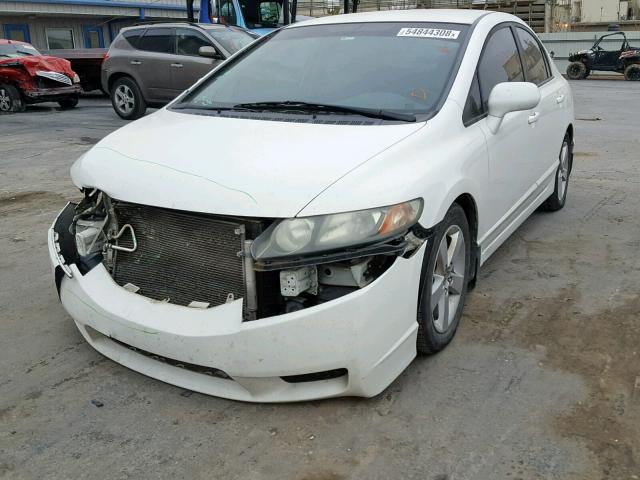 19XFA16699E013388 - 2009 HONDA CIVIC WHITE photo 2