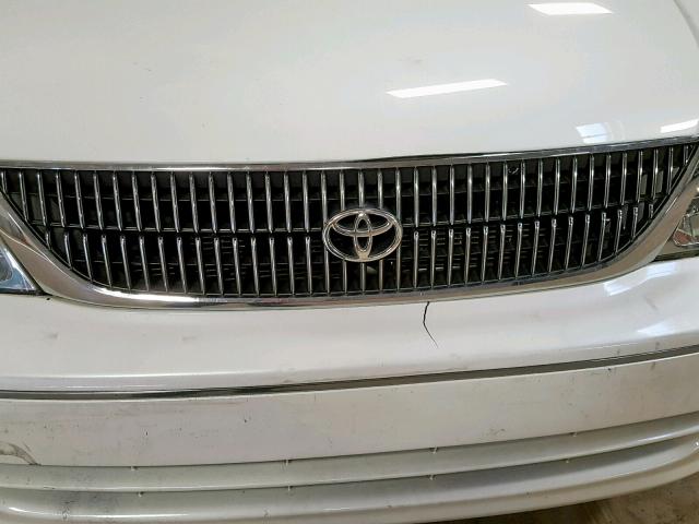 4T1BF28B41U181036 - 2001 TOYOTA AVALON XL WHITE photo 9