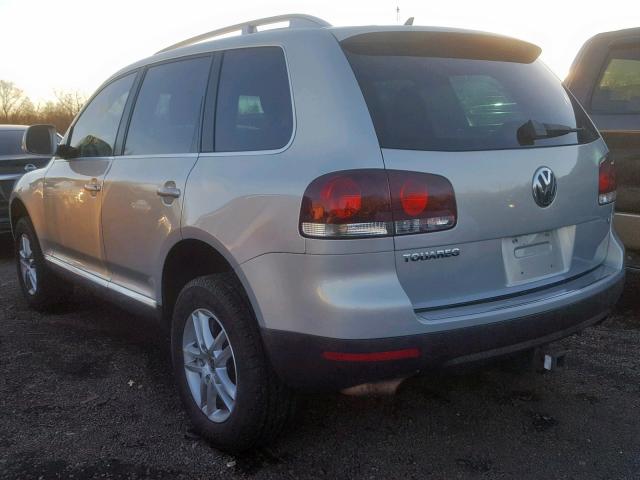 WVGBE77L18D035956 - 2008 VOLKSWAGEN TOUAREG 2 SILVER photo 3