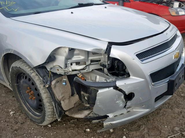 1G1ZB5EUXBF328738 - 2011 CHEVROLET MALIBU LS Silber Foto 9