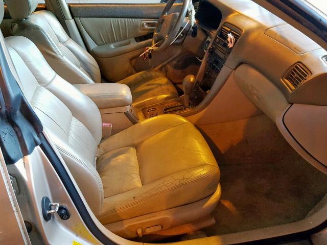 JT8BF28G610304826 - 2001 LEXUS ES 300 TAN photo 5