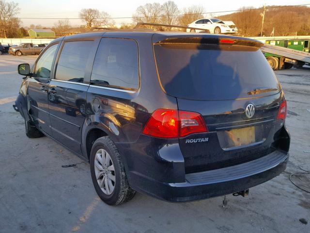 2C4RVABGXDR724749 - 2013 VOLKSWAGEN ROUTAN SE BLACK photo 3