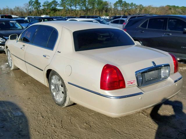 1LNHM85W93Y629311 - 2003 LINCOLN TOWN CAR C CREAM photo 3