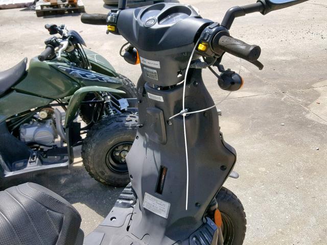 RFVPMP209G1011114 - 2016 GENUINE SCOOTER CO. ROUGHHOUSE BLACK photo 5