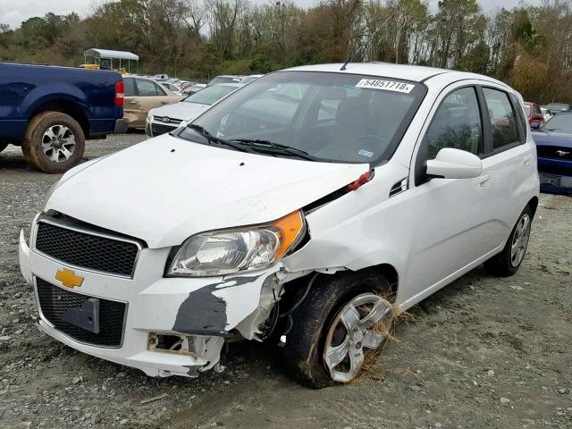 KL1TG6DE1BB149498 - 2011 CHEVROLET AVEO LT WHITE photo 2