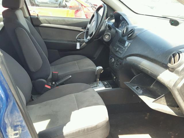 KL1TD66E99B304556 - 2009 CHEVROLET AVEO LS BLUE photo 5