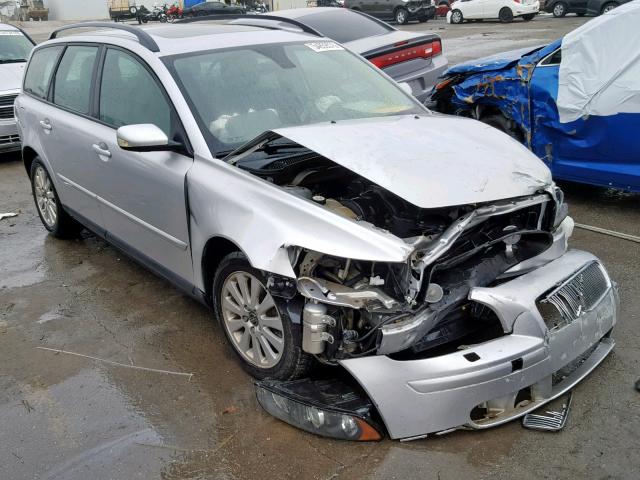 YV1MW390452074497 - 2005 VOLVO V50 2.4I SILVER photo 1