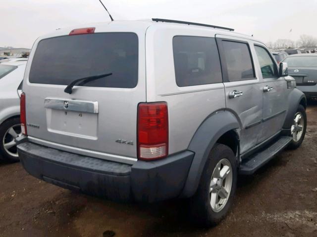 1D8GU28K77W594969 - 2007 DODGE NITRO SXT SILVER photo 4