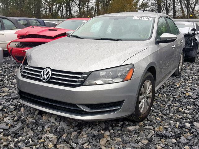 1VWAH7A3XCC015216 - 2012 VOLKSWAGEN PASSAT S SILVER photo 2