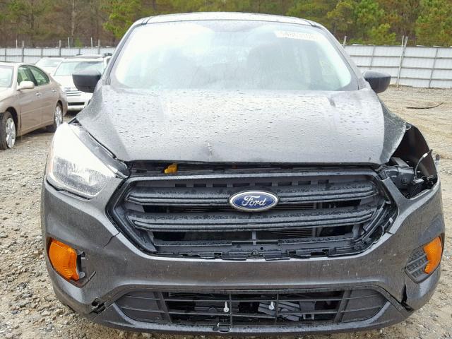 1FMCU0F79HUC92737 - 2017 FORD ESCAPE S GRAY photo 9