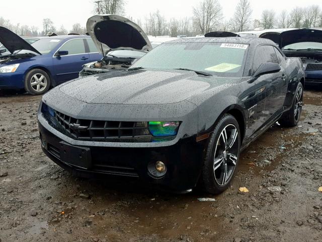 2G1FE1ED6B9129374 - 2011 CHEVROLET CAMARO LS BLACK photo 2