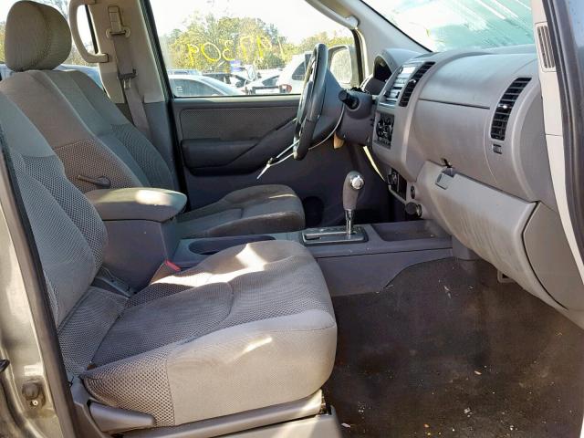 1N6AD07W97C430604 - 2007 NISSAN FRONTIER C GRAY photo 5