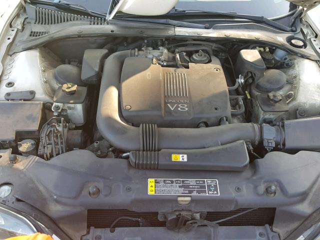 1LNHM87A72Y645409 - 2002 LINCOLN LS كريمي صورة 7