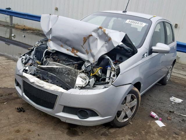 KL1TD6DE4AB050603 - 2010 CHEVROLET AVEO LS SILVER photo 2