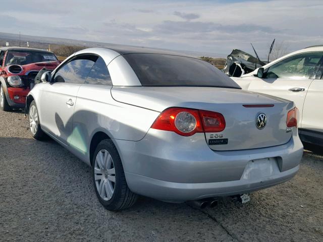 WVWAA71F17V045006 - 2007 VOLKSWAGEN EOS BASE SILVER photo 3