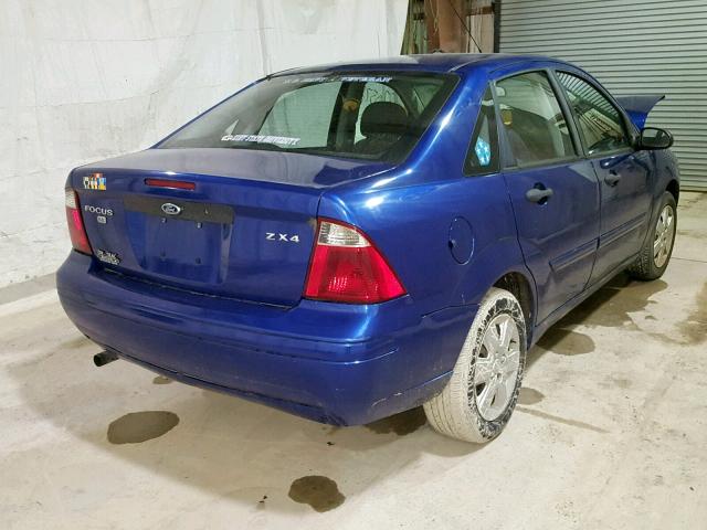 1FAFP34N36W247277 - 2006 FORD FOCUS ZX4 BLUE photo 4