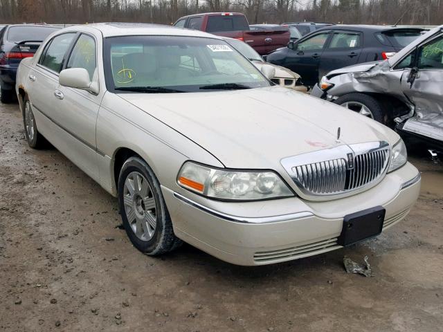 1LNHM83WX4Y619147 - 2004 LINCOLN TOWN CAR U WHITE photo 1