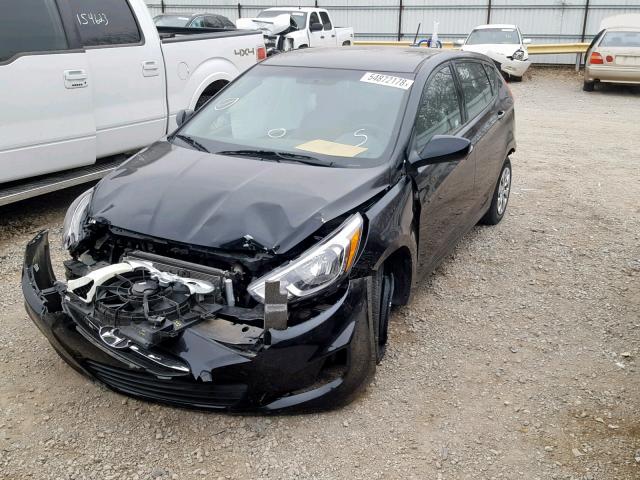 KMHCT5AE2GU275380 - 2016 HYUNDAI ACCENT SE BLACK photo 2