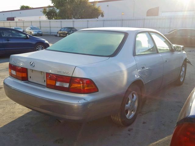 JT8BF28G4W5026695 - 1998 LEXUS ES 300 TAN photo 4