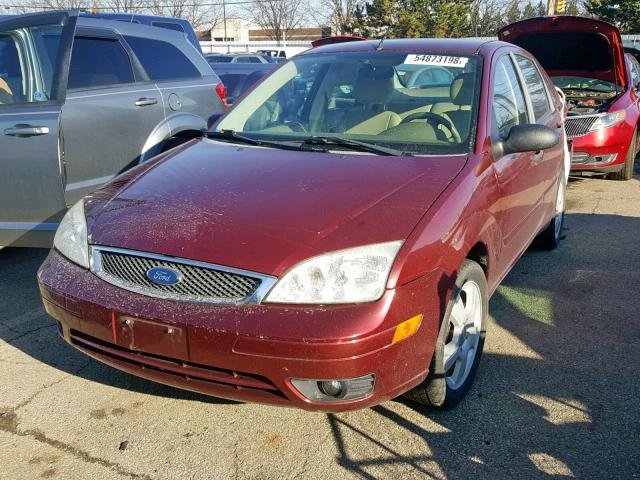 1FAHP34N47W323308 - 2007 FORD FOCUS ZX4 RED photo 2