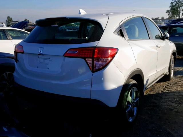 3CZRU5H35JM716912 - 2018 HONDA HR-V LX WHITE photo 4