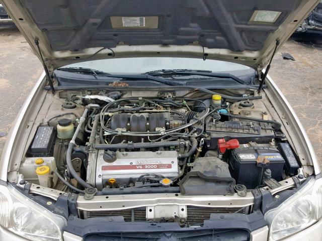 JN1CA31D51T842610 - 2001 NISSAN MAXIMA GXE WHITE photo 7