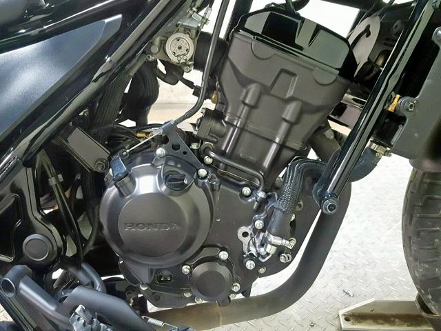 MLHNC5300H5002414 - 2017 HONDA CMX300 BLACK photo 12