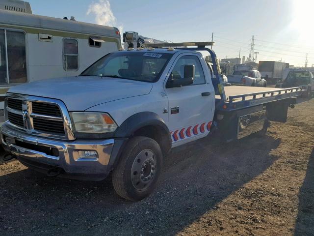 3C7WDMDL9CG233582 - 2012 DODGE RAM 5500 S WHITE photo 2