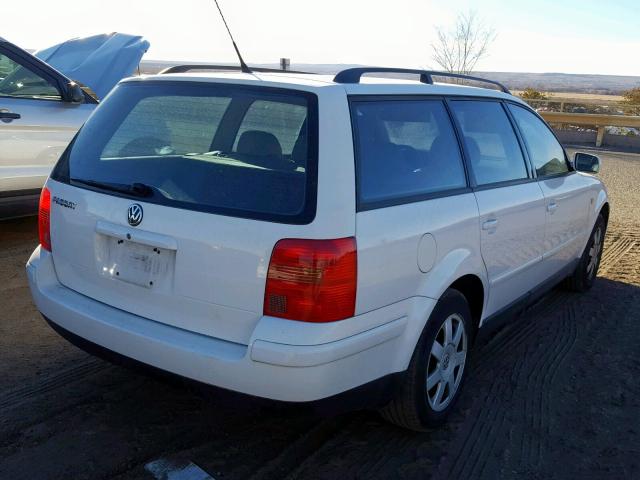 WVWNA23B8YE087799 - 2000 VOLKSWAGEN PASSAT GLS WHITE photo 4