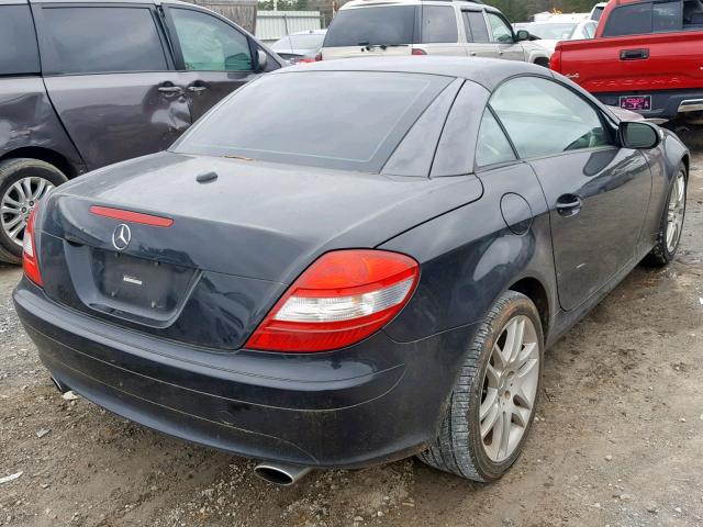 WDBWK54F07F168534 - 2007 MERCEDES-BENZ SLK 280 BLACK photo 4