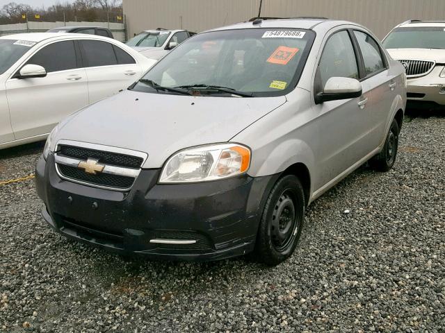 KL1TD5DE5AB119826 - 2010 CHEVROLET AVEO LS SILVER photo 2