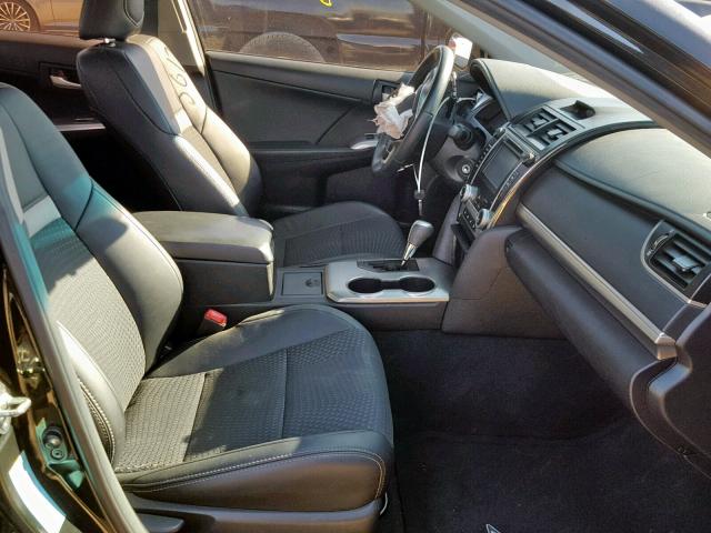 4T1BF1FK1EU804275 - 2014 TOYOTA CAMRY L შავი ფოტო 5