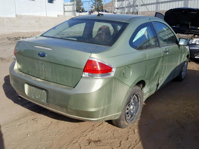 1FAHP32N78W256935 - 2008 FORD FOCUS S/SE GREEN photo 4