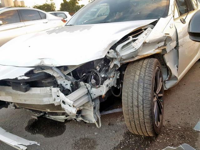 JF1ZNAA11G8708121 - 2016 TOYOTA SCION FR-S WHITE photo 9