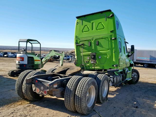 3AKJGLDR8HSJC8399 - 2017 FREIGHTLINER CASCADIA 1 GREEN photo 4