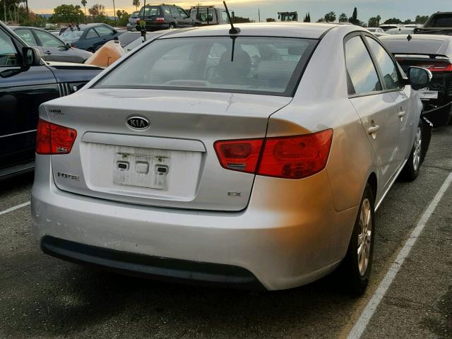 KNAFU4A26A5809350 - 2010 KIA FORTE EX SILVER photo 4