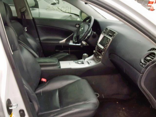 JTHBE262572008204 - 2007 LEXUS IS 350 SILVER photo 5