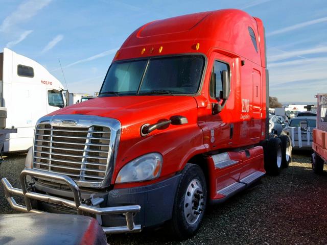 1FUJGLDR4CSBF1465 - 2012 FREIGHTLINER CASCADIA 1 RED photo 2