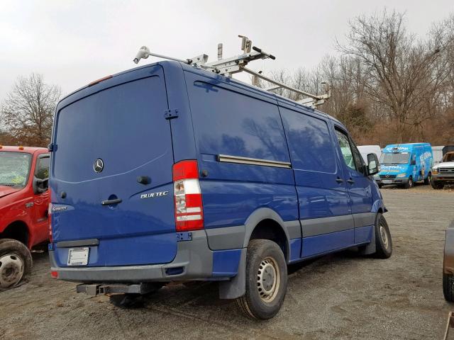 WD3PE7CC2D5790693 - 2013 MERCEDES-BENZ SPRINTER 2 BLUE photo 4