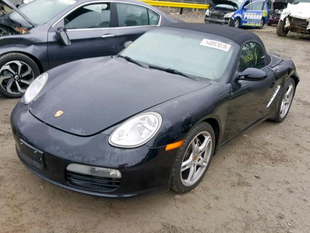 WP0CA29885S710242 - 2005 PORSCHE BOXSTER BLACK photo 2