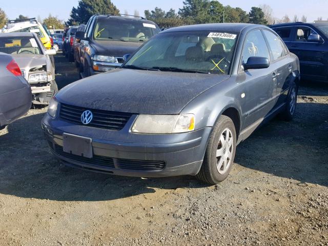 WVWMA23B3YP162750 - 2000 VOLKSWAGEN PASSAT GLS GRAY photo 2