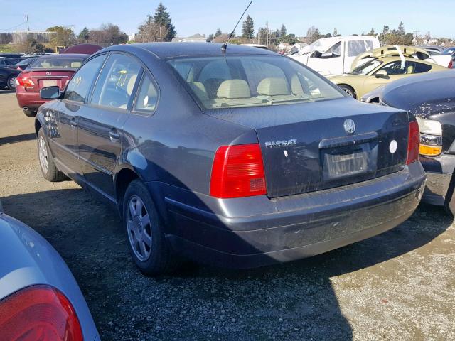 WVWMA23B3YP162750 - 2000 VOLKSWAGEN PASSAT GLS GRAY photo 3