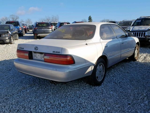 JT8BF12G2T0169060 - 1996 LEXUS ES 300 WHITE photo 4