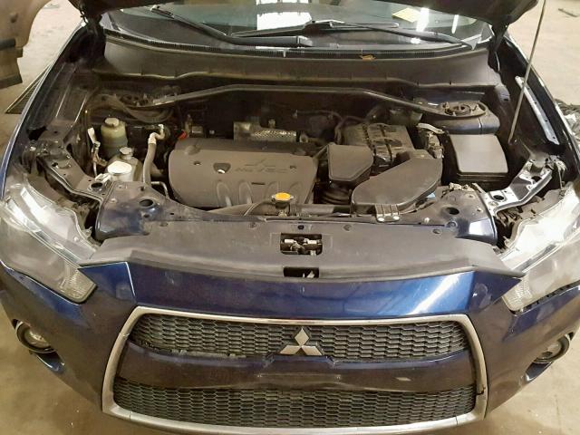 JA4JT3AWXBU034601 - 2011 MITSUBISHI OUTLANDER BLUE photo 7