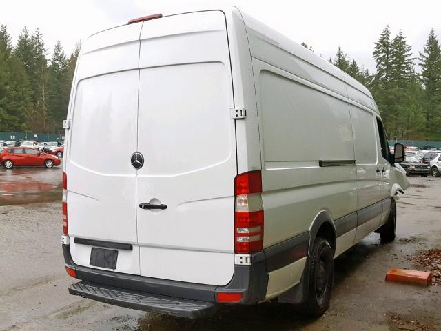 WD3PE8CD1HP558711 - 2017 MERCEDES-BENZ SPRINTER 2 WHITE photo 4