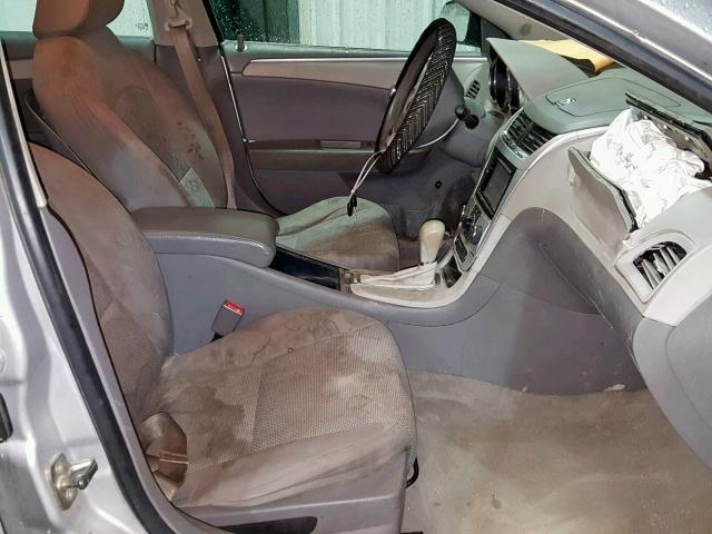 1G1ZB5E05CF300859 - 2012 CHEVROLET MALIBU LS ვერცხლისფერი ფოტო 5