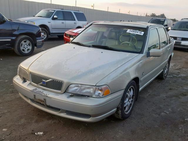 YV1LS56DXY2656490 - 2000 VOLVO S70 GLT BEIGE photo 2