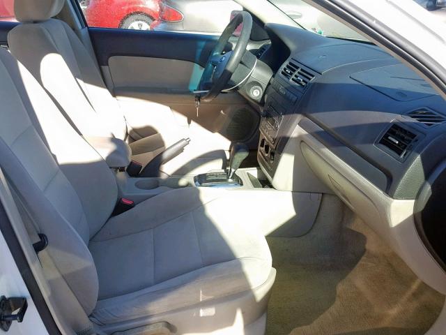 3FAHP06Z87R277922 - 2007 FORD FUSION S WHITE photo 5